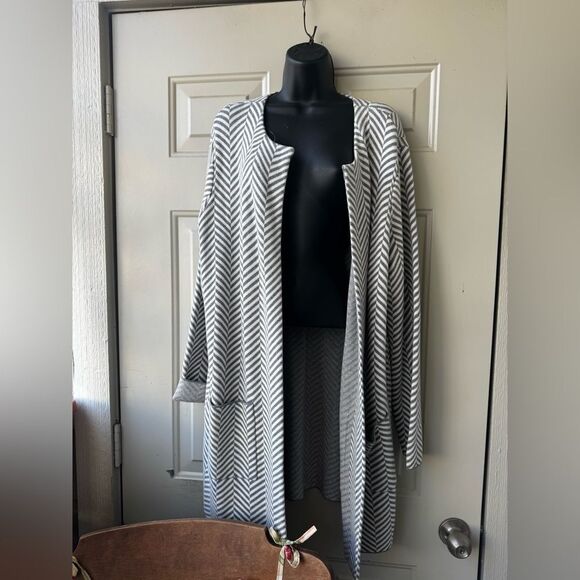 Ann Taylor Open Front Chevron Cardigan – Gray & White – Size XL – NWT - Picture 3 of 11